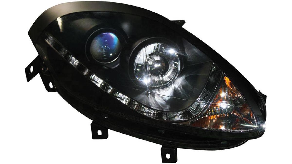 Set+de+phares+look-diurnes+sur+mesure+pour+Fiat+Bravo+2007-+-+Noir